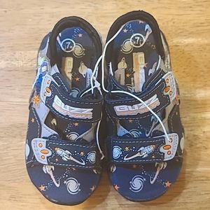 New Disney/Pixar Buzz  Light -Up Sandels. Size 7 . Newer Used.